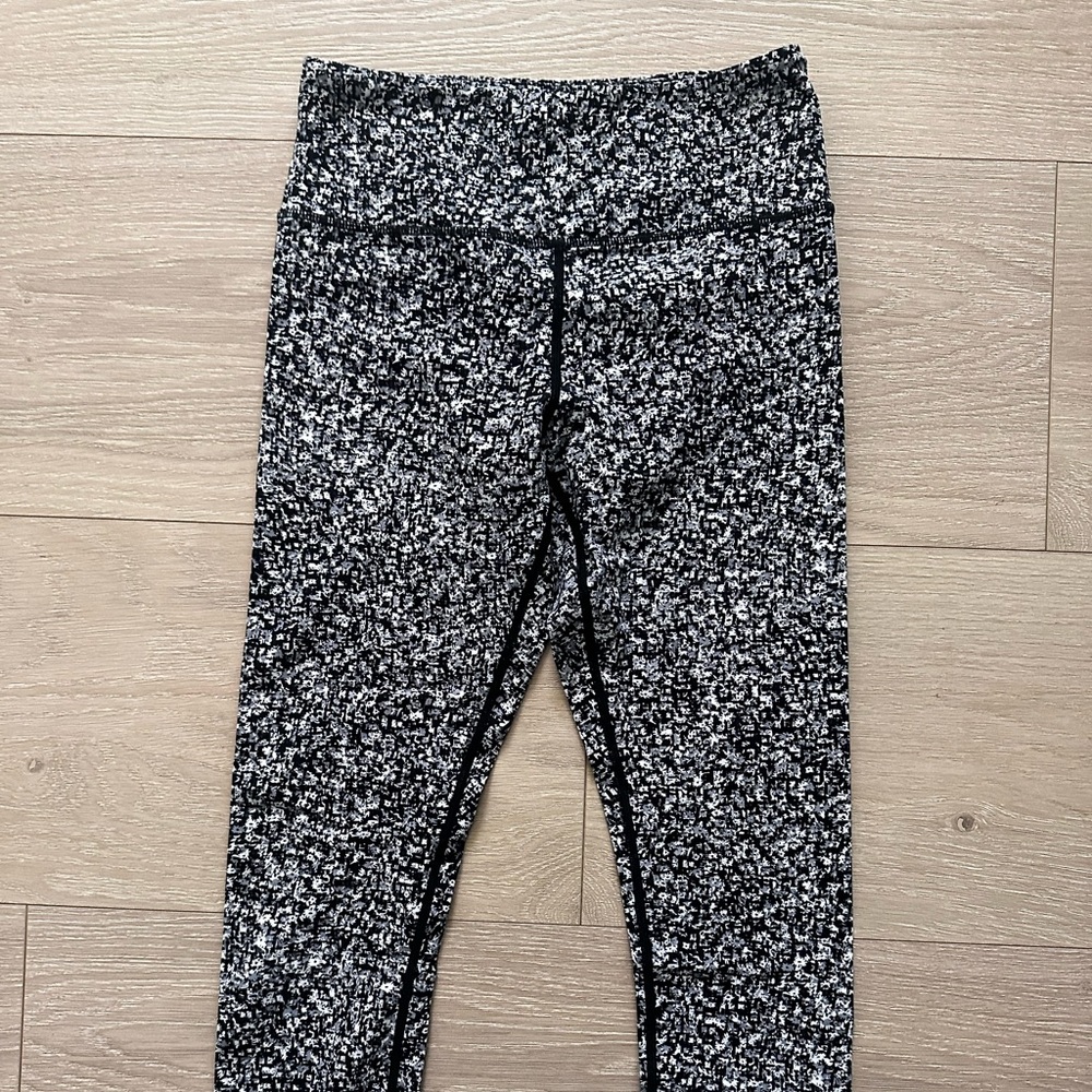 ZYIA B/W Speckled Leggings